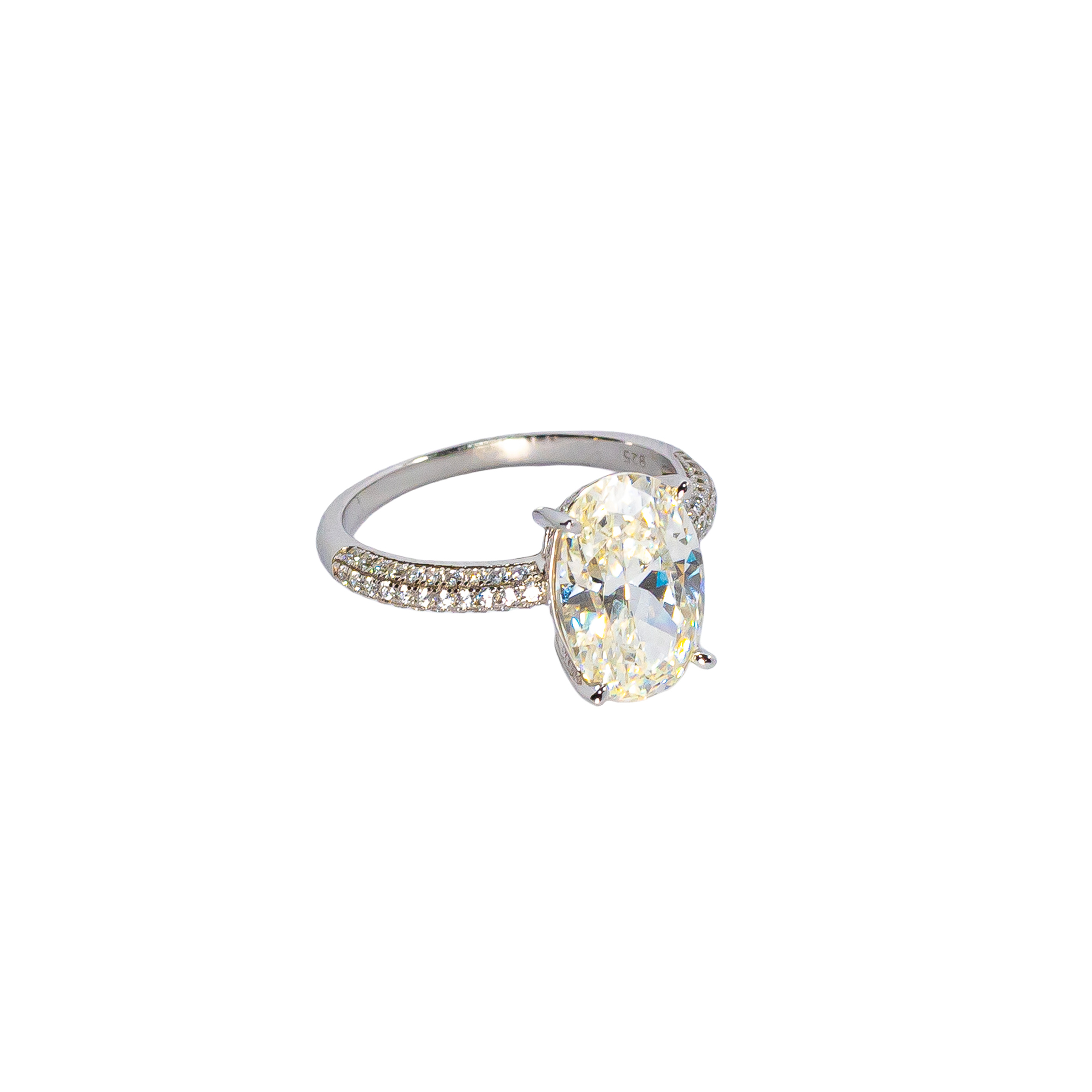 “Snow” Nişan Yüzüğü